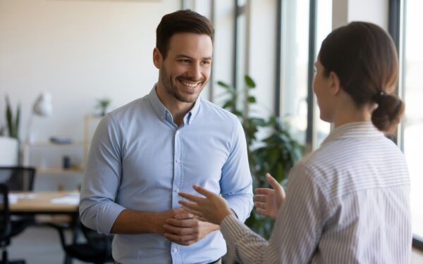 Como elogiar um homem? Dicas, exemplos e estratégias eficazes