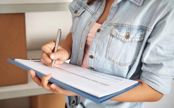 Como montar uma lista de compras inteligente para economizar sem perder qualidade?